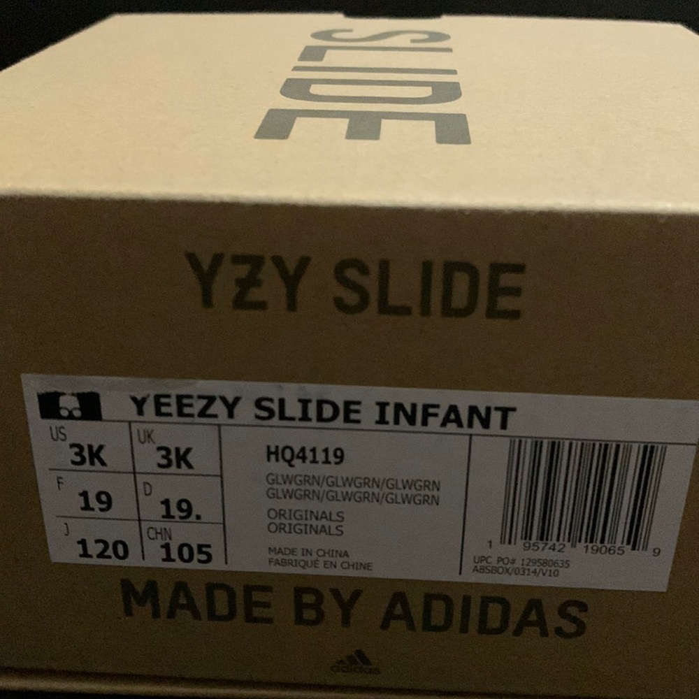 Yeezy Slide Infant. The cutest shoes EVER. - Picture 2 of 3